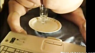 Mature fat lady drinking piss and eating shit