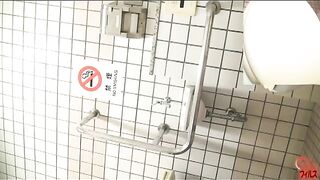 Stunning hot Asian girl poop