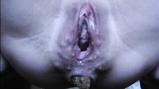 Mature lady shitting in sexy closeup