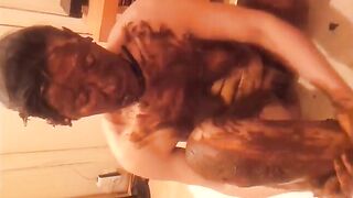Dirty babe shit smearing heavily