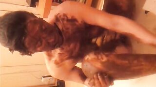 Dirty babe shit smearing heavily