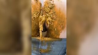 Cute girl pooping in her sexy Jeans