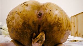 Redhead hot babe masturbates with shit