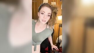 Blonde hot chick with smooth ass poop teasing