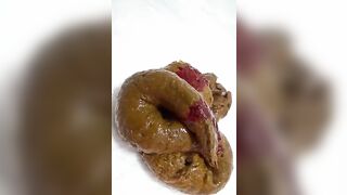 Japanese teen with hairy cunt pooping