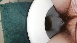 Fat pussy wife pissing and pooping
