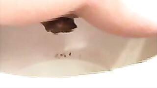 Two hot birds and sexy poop