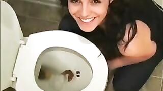 Eva Shelbee hot poop
