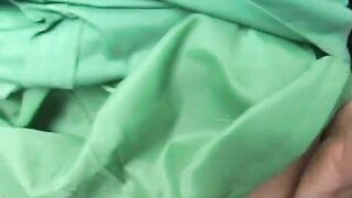 Jap MILF poops in the alley