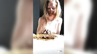 Smooth ass hot babe eating shit