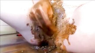 Masturbating with shit and dildo