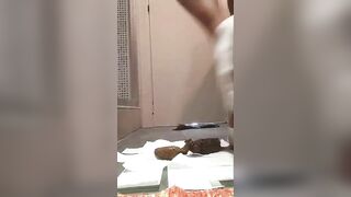 Gorgeous big booty girl poops on the floor