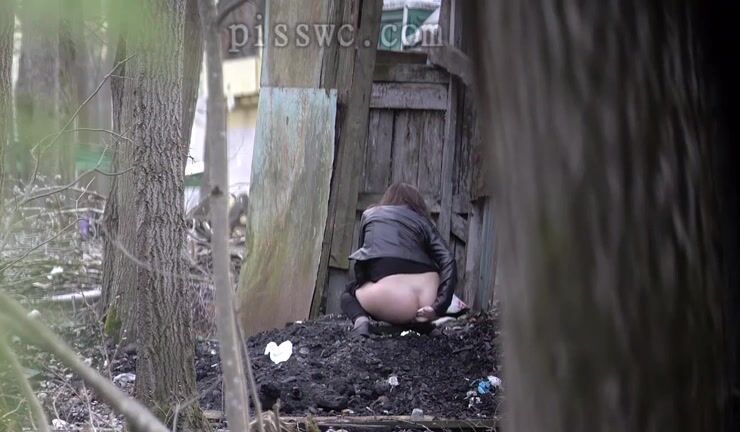 Voyeur poop in the forest