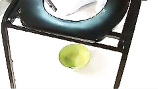 Lovely amateur ladies pooping