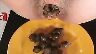 Naughty Latina brunette girl poops