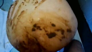 Smearinbg that ass while fucking that booty