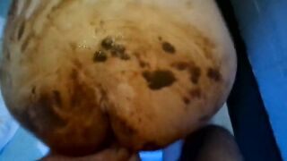 Smearinbg that ass while fucking that booty