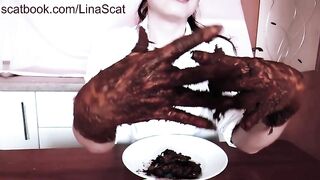 Rubbig her hands with sticky shit