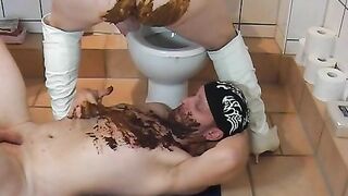 Horny wife pooping heavily before hardcore fuck