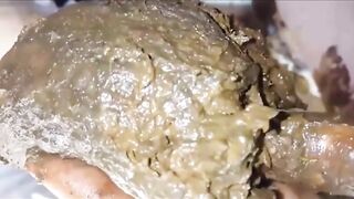 Slut smearing shit on her pussy