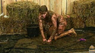 Mary Craft Erotic Fun in Dung Solo