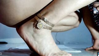 Desi Indian hot model poops