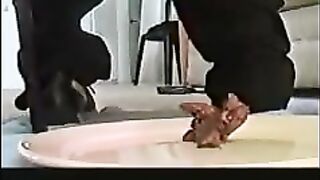 Curvy big booty lady and hard poop