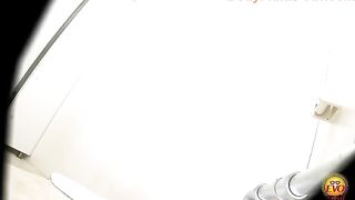 Curvy cute Japanese babe and sexy poop