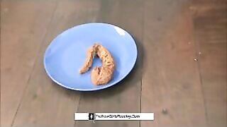 Blonde lady and tasty poop on the floor