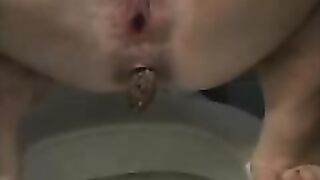 Symantha Dorian outdoor poop