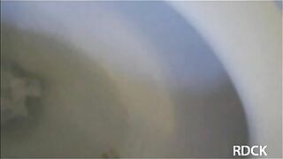 Skinny girl nice shitting