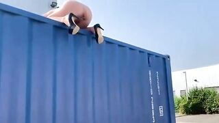 Pooping on the container