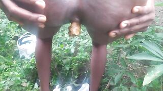 African lady pooping and smearing shit in solo