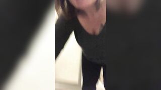 Alicia quick shit in toilet