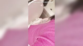 Gorgeous bbw lady shitting at home