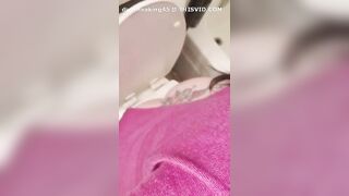 Gorgeous bbw lady shitting at home