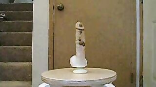 Big booty bbw lady bouncing on the dildo