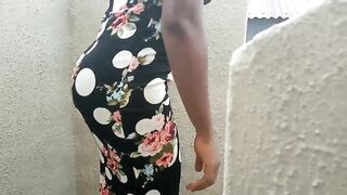 Outdoor shit from sexy ebony