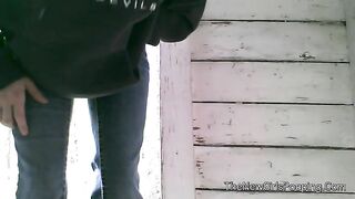 Amateur hot gal poops outdoor in the snow