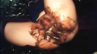 Girl shitting liquid and anal toying