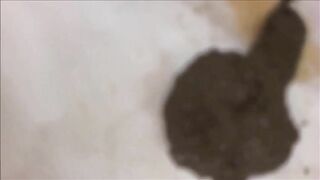 Milf is shitting soft shit and piss on the floor