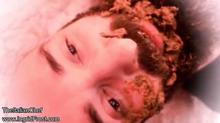 Scat queen and slave