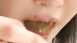Sensual Asian babe scat eating