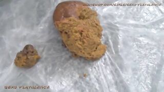 Kinky big bottom lady pooping