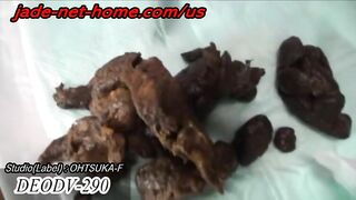 Seductive Asian big booty babe masturbates and shit