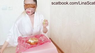 Kinky lady loves poopy burger