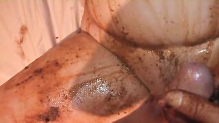 Chubby poop covered lady enjoying sex
