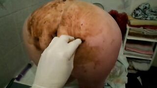 Spanking and smearing on that big booty