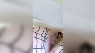 Dirty mature milf pooping