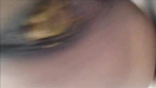 Cute bubbly butt gal pooping in the bedroom